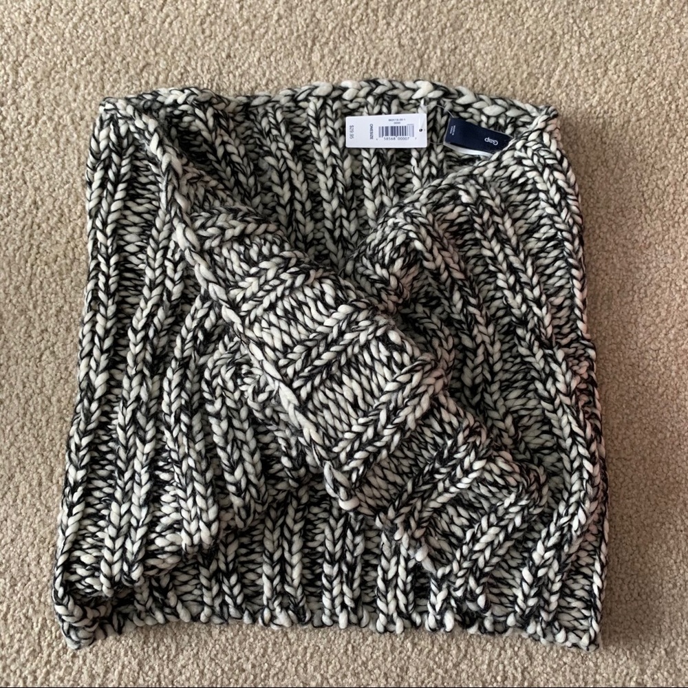 Gap twist knit circle loop cowl scarf black ivory